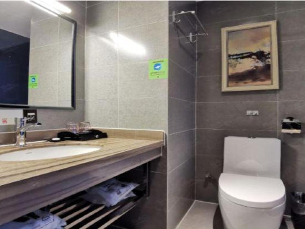 T Social Hotel Guangzhou Railway Station Branch Exterior foto