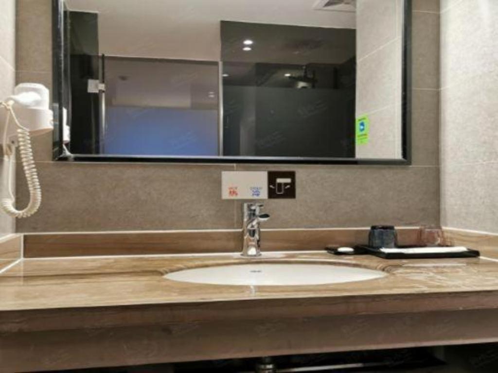 T Social Hotel Guangzhou Railway Station Branch Exterior foto